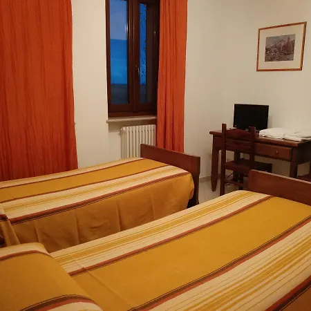 ファームステイ Agriturismo La Cinciallegra